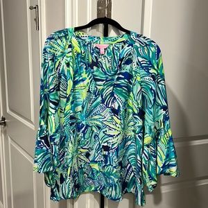 Lilly Pulitzer size Small Bell sleeve blouse